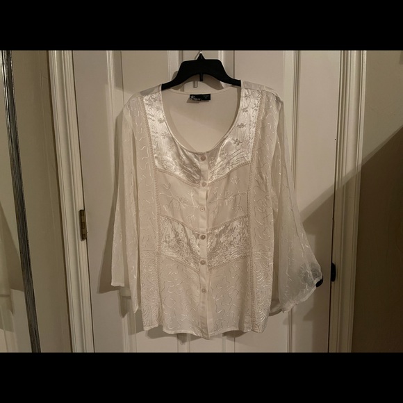 My Choice Tops - NWOT Off-White Flare-Sleeved Blouse